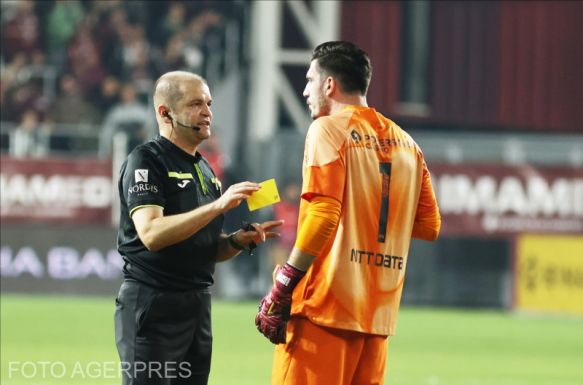 FRISSÍTVE – SuperLiga: Cătălin Popa játékvezető „elgázolta” a CFR-t a bukaresti vasutasrangadón