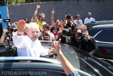 Rendkívül szoros küzdelemben választott elnököt Brazília