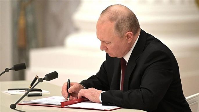 Putyin aláírta a négy ukrajnai régió annektálásáról rendelkező törvényeket