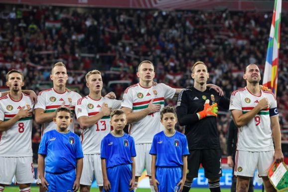FIFA-ranglista: tizenhét hely választja el a magyar és a román válogatottat
