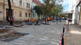 Farkas utca felújítása: dugók még kialakulnak, de az oktatást nem zavarja az építkezés