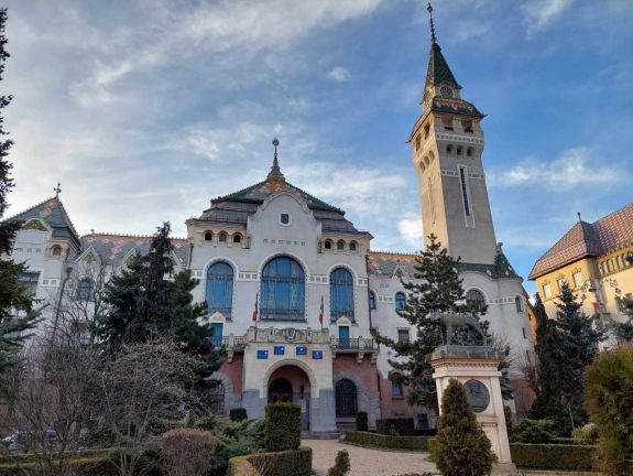 Maros Megye Tanácsának nyilvános rendkívüli ülésének azonnali összehívása (X)