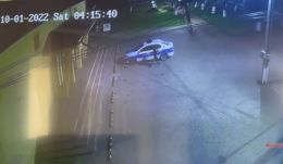 Rendőrautó dísztárcsáit lopta el, ráadásul kamerák előtt