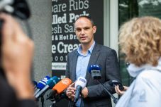 Szlovénia: Anze Logar a legesélyesebb az elnökválasztás első fordulójának megnyerésére