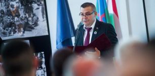 Harmincmillió forintért árulta posztját az Országos Roma Önkormányzat elnöke