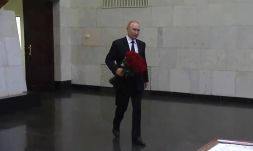 Putyin elbúcsúzott Mihail Gorbacsovtól, de a temetésén nem lesz jelen (VIDEÓ)