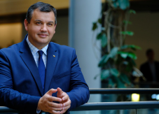 A politikai jobboldalt erősítené együttműködésével a PMP és az ALDE