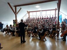 Az időjárás miatt megváltozott a Muzsikál az erdő vasárnapi helyszíne