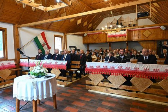 Felavatták a Kovászna megyei Kommandó megújult református templomát