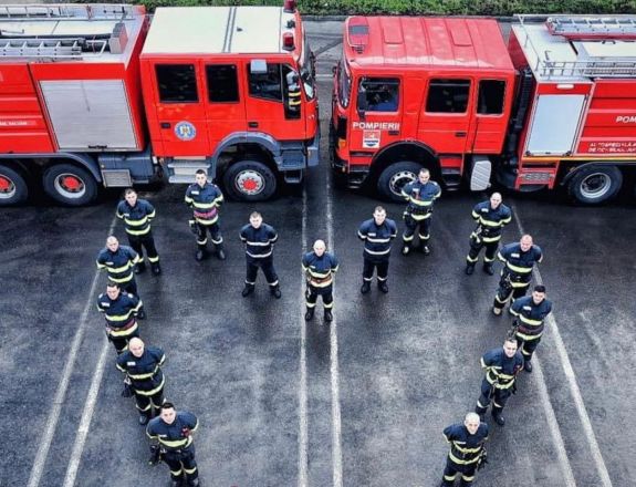 A tűzoltók professzionalizmusát méltatta a miniszterelnök
