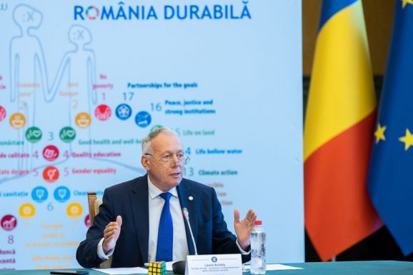 Közlekedésbiztonsági konferenciát szerveztek az iskolások megóvása érdekében