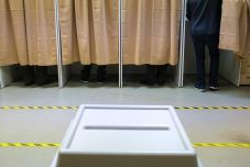 A szlovák államfő kiírja az előrehozott választásokról szóló népszavazást