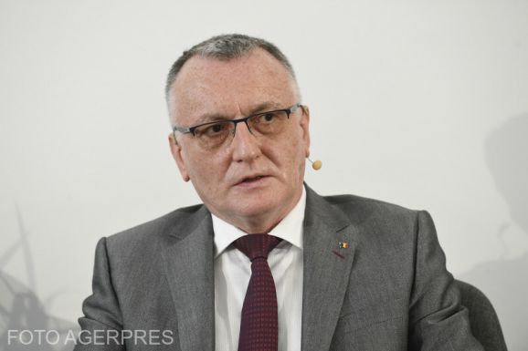 A kormány havi 200 lejben szabta meg a tanulók szociális ösztöndíjának alsó határát
