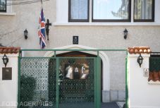 A miniszterelnök is írt a II. Erzsébet emlékére nyitott részvétnyilvánítási könyvbe