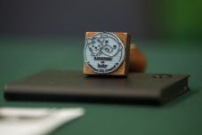 Mazsolát és Tádét ábrázoló bélyegblokkot bocsátott ki a Magyar Posta