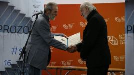 Szerb irodalmi díjat kapott Krasznahorkai László