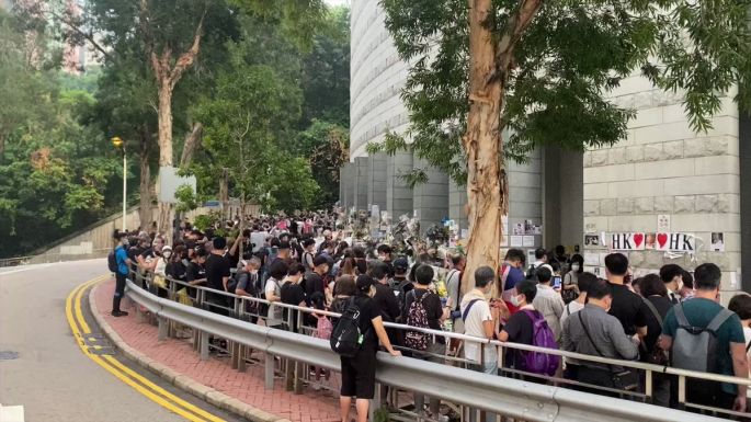 Hongkongban letartóztattak egy zenészt, aki a brit himnuszt játszotta