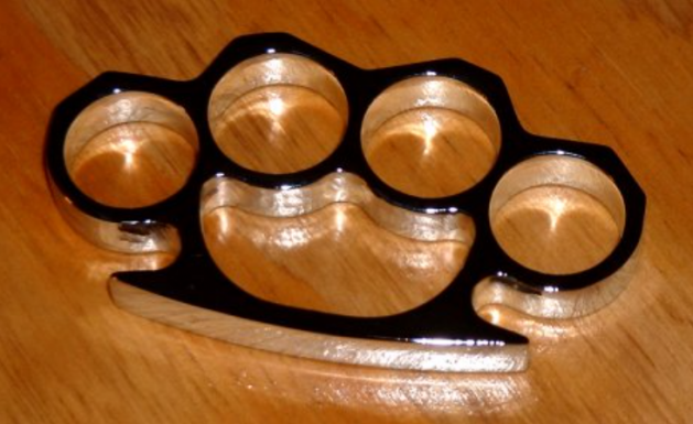 Tizenöt éves diák sebesített meg egy tanárt Maros megyében