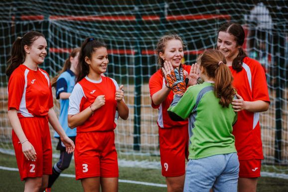 Hatalmas lelkesedéssel kezdtek neki a 6. Erdélyi Magyar Középiskolás Sportolimpiának