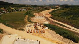 Egy cég építi a romániai autópályák harmadát