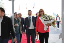 Novák Eduárd sportminiszter a reptéren fogadta az Vb-aranyérmes evezősöket