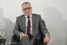 Cîmpeanu szerint az ellene felhozott plágiumvádak „fő célja” az új tanügyi törvények „leállítása”