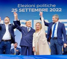 A szélsőjobboldali Olasz Testvérek szövetség nyerte a választásokat Olaszországban