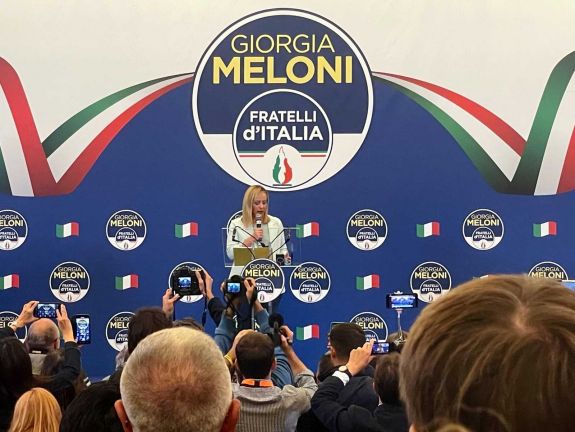 Giorgia Meloni támogatásáról biztosította Ukrajnát az elnökének küldött üzenetében