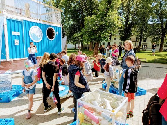 FLEX, az újrahasznosítás csodája – interaktív kiállítás nyílt Szatmárnémetiben