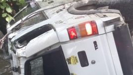 Patakba borult az autó, fiatal sofőrje megfulladt