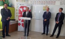 Iskolakezdési támogatást adott át a Rákóczi Szövetség Arad megyében