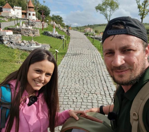 „Mintha egy másik országban lennék” – Székelyudvarhelyen járt az ország legnépszerűbb rendőre