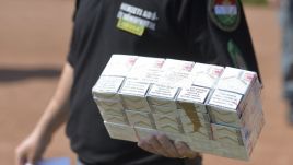 Román autóbuszokban csempészett cigarettát találtak Zalában