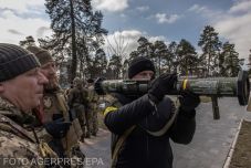 A „békekeretből” kap katonai támogatást Ukrajna, az oroszok célpontnak tekintik a NATO-fegyverszállítmányokat