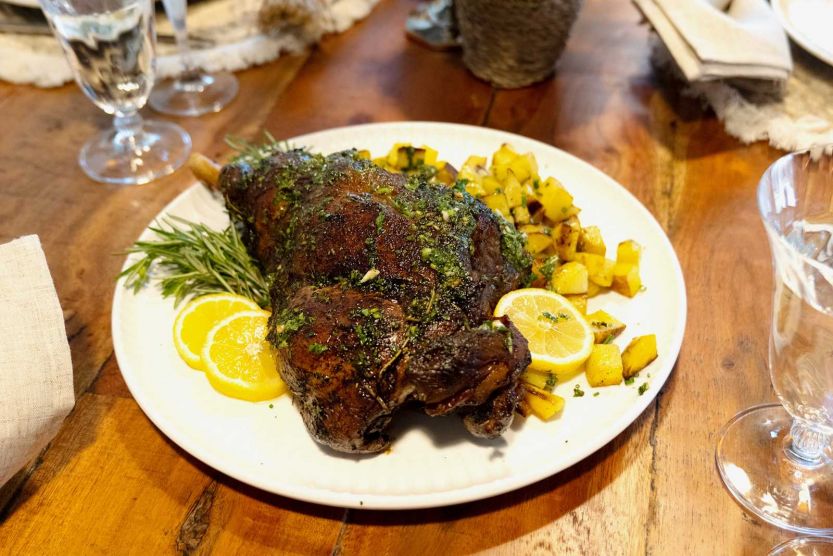 Erdély ízei: egészben sült báránycomb