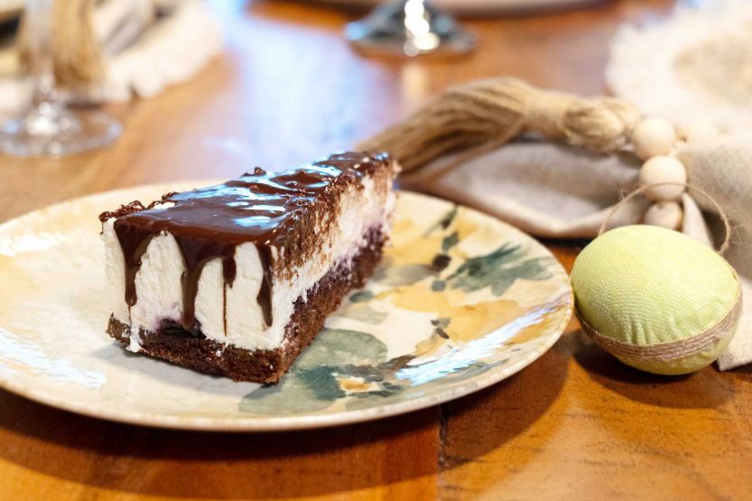 Erdély ízei: áfonyalekváros Túró Rudi torta