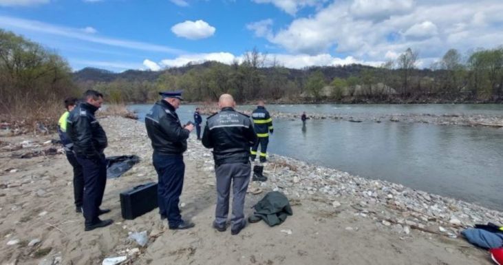 Halott ukrajnai férfira bukkantak a határőrök a Tisza Máramaros megyei szakaszán