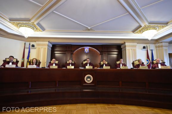Civil szervezetek kérik, hogy politikailag „tiszta” alkotmánybírákat nevezzenek ki