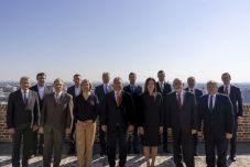 Május harmadik hetében alakul meg az új magyar kormány