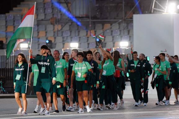 EYOF: elégedett kiértékelés