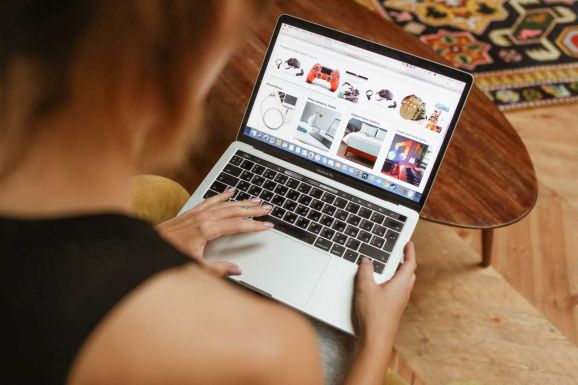 Hétmilliárd euróra vásároltunk online tavaly