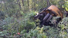 Halálos baleset: kisiklott és felborult egy vasúti munkagép