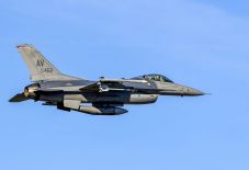 F-16: zöld út az ukrán pilóták kiképzésére, Románia a főszereplők között 