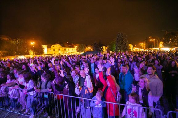Deák Bill Gyula is fellép az idei nagybányai Főtér Fesztiválon