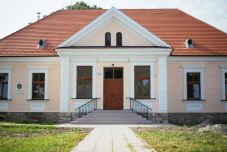 Hamvaiból támadt fel az iskola Nyujtódon