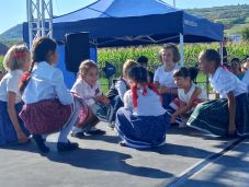 Új helyszínen, új köntösben rendezték meg a Miriszlói Magyar Kulturális Napot