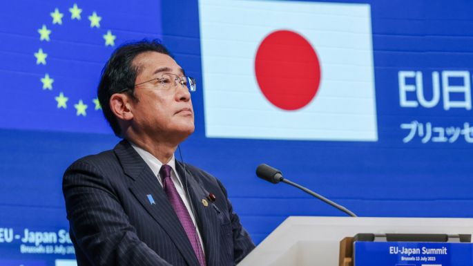 A béke iránti elkötelezettségét hangoztatta a japán kormányfő a második világháború lezárása évfordulóján