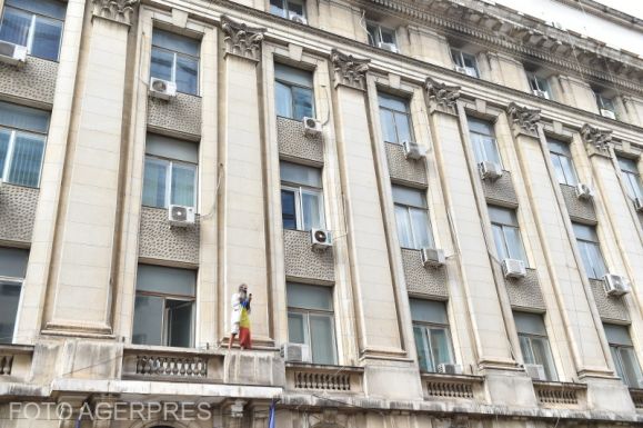 Incidensek tarkították az AUR oltásellenes tüntetését