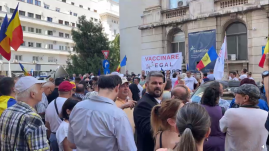 Büntetőeljárás indult az AUR-os tüntető ellen