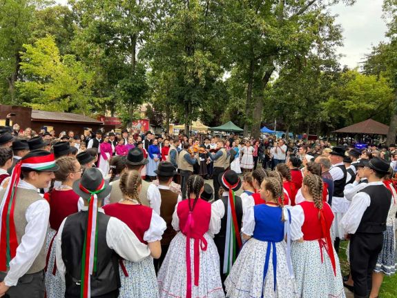 Minden korosztályt célzó programokkal kezdődik a margittai Folk és Magyar Napok